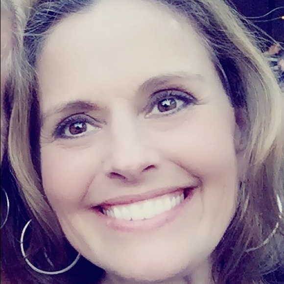 Meet your Posher, Shelly - Picture 1 of 1